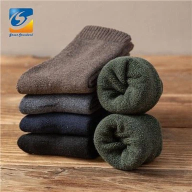 Calcetines de invierno gruesos y cálidos de color sólido para hombres