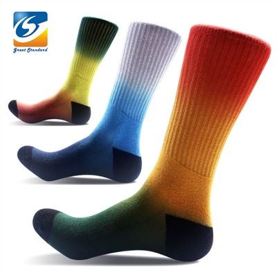 Calcetines deportivos teñidos por inmersión