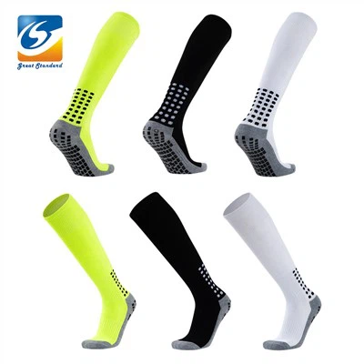 Venta al por mayor Calcetines de fútbol con agarre personalizado