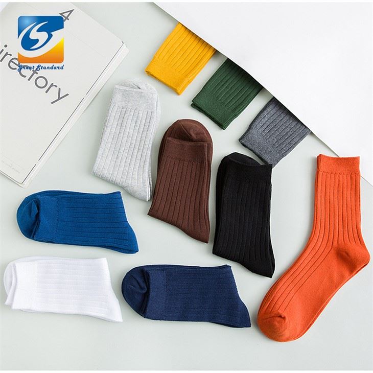Calcetines de bambú de color liso para hombre